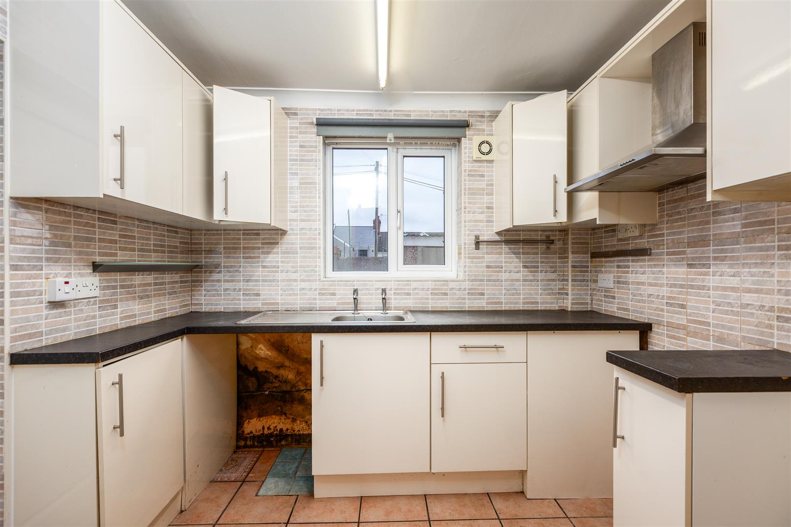 Manselton Road, Manselton, Swansea, SA5 8PN